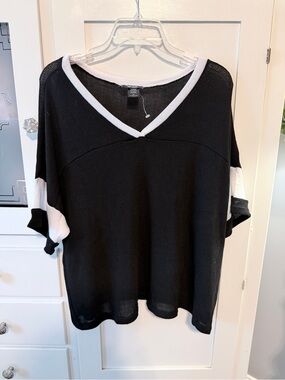 Deb Black Knit V-Neck Short Sleeve Top with White Trim